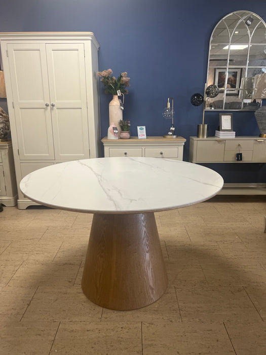 Athena 1.2 round dining table