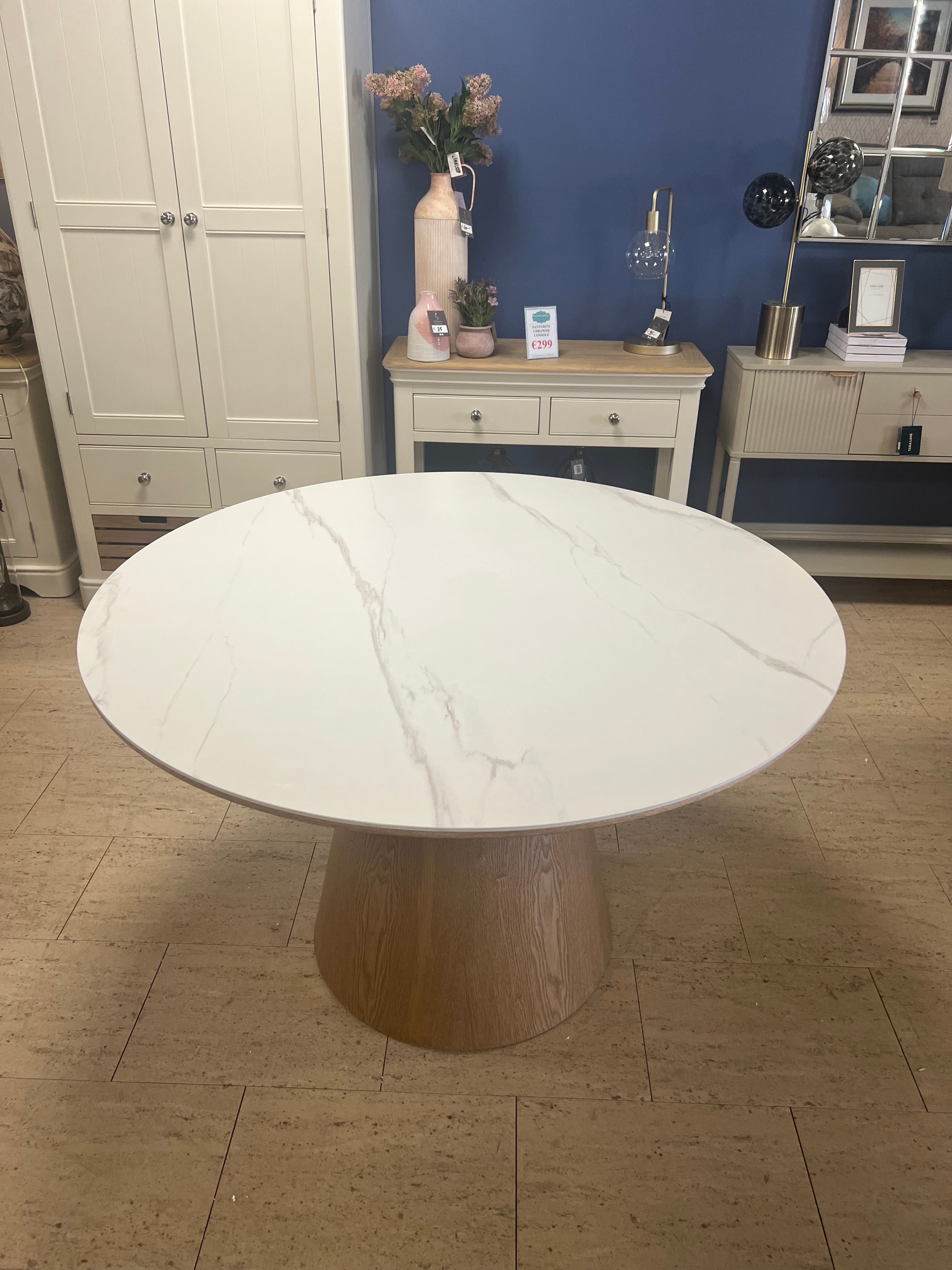 Athena 1.2 Round Dining Table