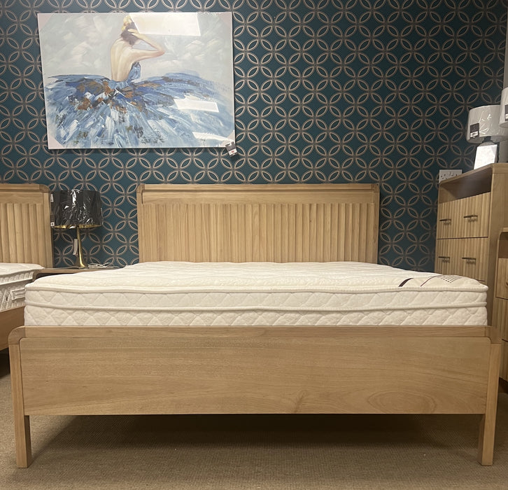 Riveo Oak Veneered Bedframe