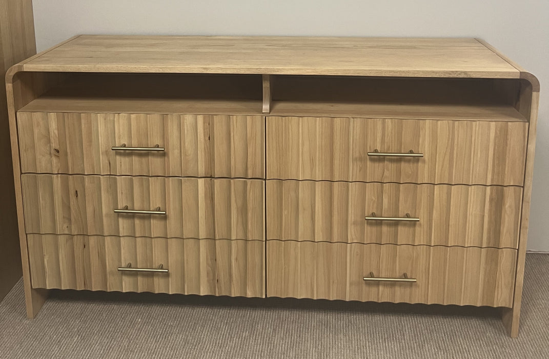 Riveo Wide Dressing Chest With 6 Drawer |  Oak Veneered