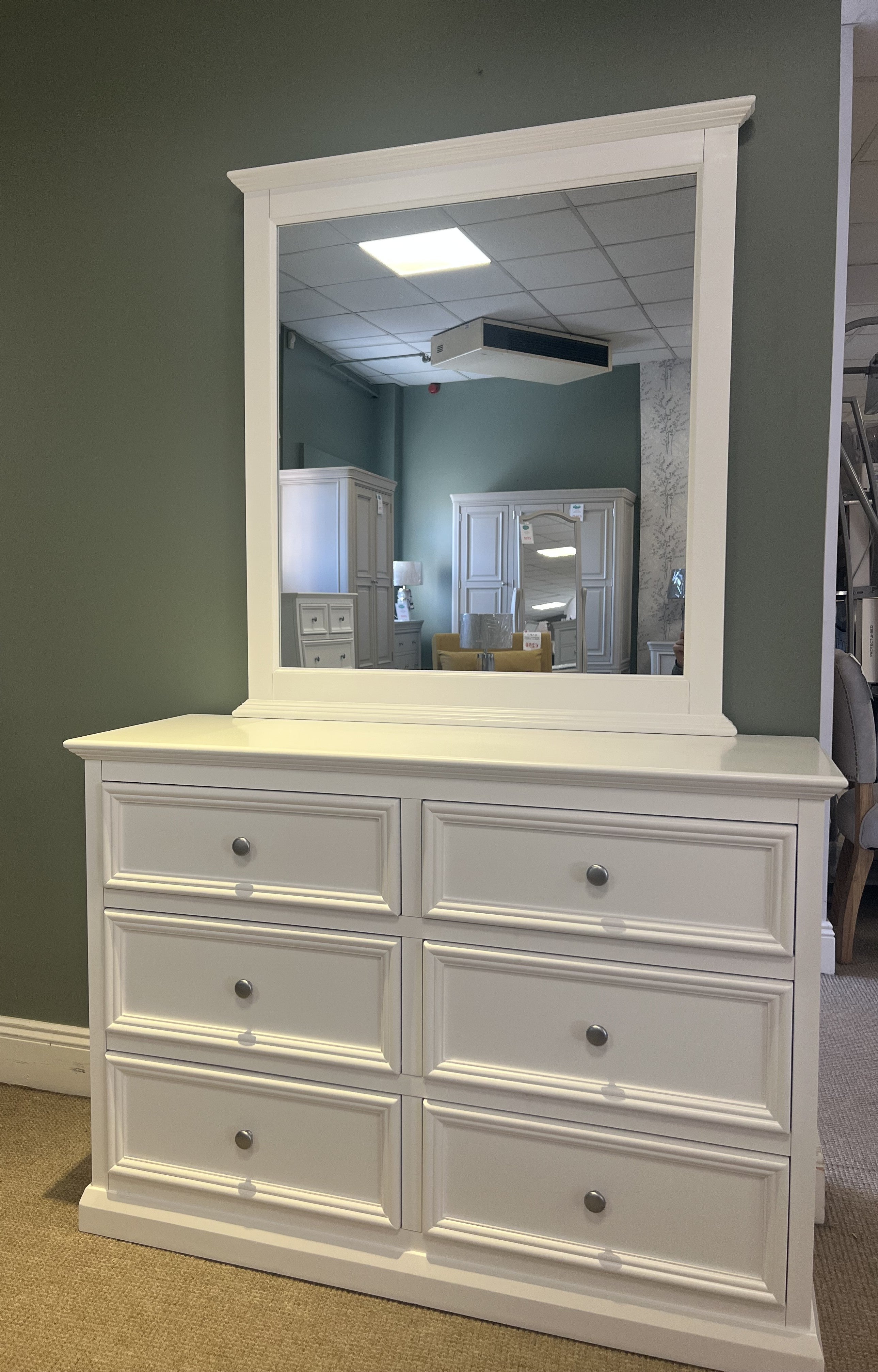 Trent White 6 Drawer Dresser & Mirror
